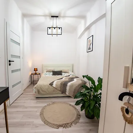 3 Maja Apartment